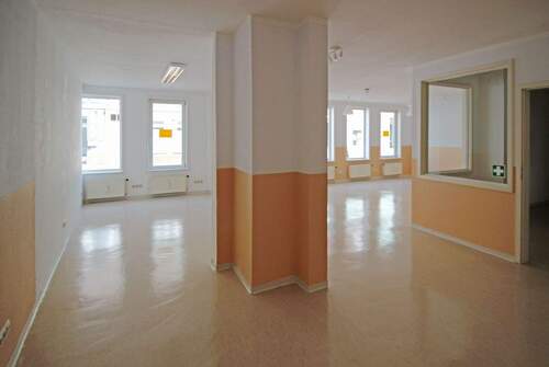Ladenfläche - 3 Zimmer Gewerbeobjekt (Büro, Produktion, Verkauf) in Lüchow