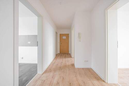 Flur (Referenzbild) - 4 Zimmer Etagenwohnung in Borna