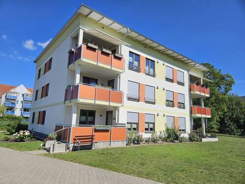 Hausansicht - Moderne Eigentumswohnung mit Balkon und Aufzug – inklusive Stellplatz