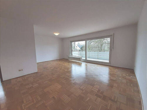 großes Wohnesszimmer - 2 Zimmer Etagenwohnung zur Miete in Düsseldorf