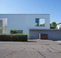 Architektenhaus im außergewöhnlichen Design in gehobener ruhiger, aber verkehrsgünstiger Lage - Bühl Stadtgebiet