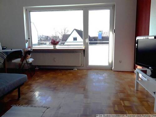 Wohnzimmer - 3 Zimmer Etagenwohnung zum Kaufen in Quickborn