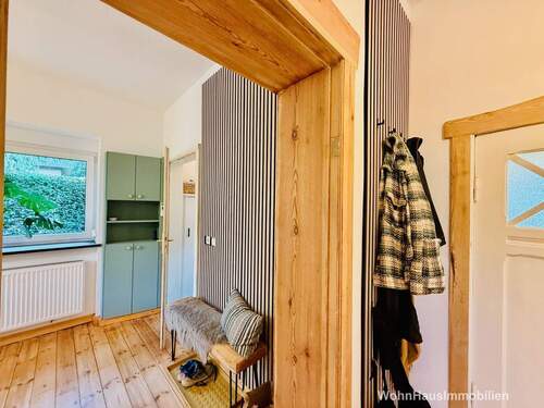 Zusätzlich zum Windfang Platz für Ihre Garderobe - Einfamilienhaus mit 112,00 m² in Eggersdorf zum Kaufen