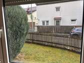 Blick in den Garten - Etagenwohnung mit 65,00 m² in München zur Miete