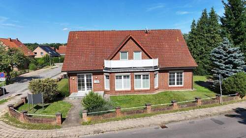 Außenansicht - 1 Zimmer Mehrfamilienhaus, Wohnhaus zum Kaufen in Güstrow