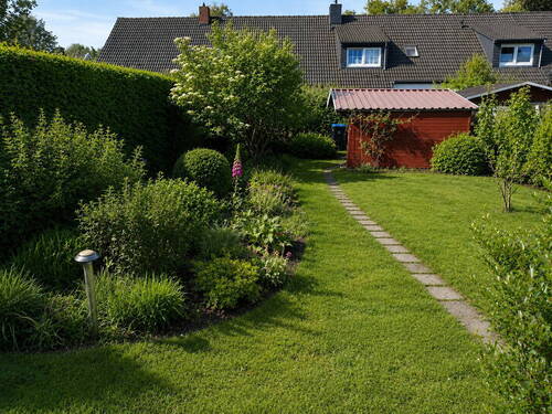 Garten mit Gartenhaus - 