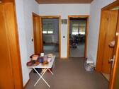 EG Flur - 7 Zimmer Mehrfamilienhaus, Wohnhaus in Schieder-Schwalenberg