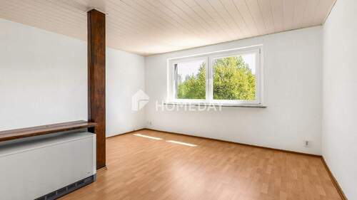 Wohnzimmer 2 - Großzügige 5-Zimmer-Wohnung mit viel Potenzial - ein ideales Zuhause für Familien