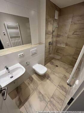 Badezimmer - Schöne und moderne 2-Raum Wohnung mit Badewanne in Johannstadt !!! - Etagenwohnung mit 47,10 m&sup2; in Dresden zum Kaufen