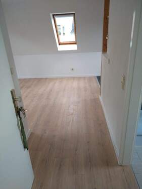 Flur - 1 Zimmer Etagenwohnung zur Miete in Plauen