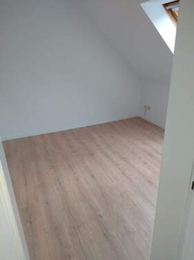 Wohn-/ Schlafzimmer - 