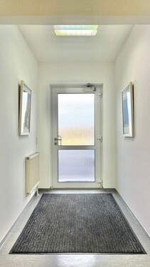 Direkter Eingang zu den Büros - 