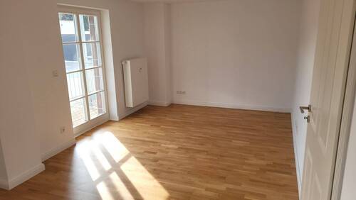 Wohnzimmer - 2 Zimmer Etagenwohnung zur Miete in Leipzig