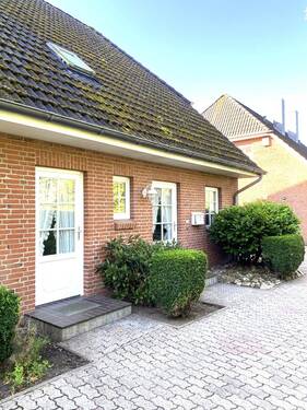 2 Eingänge - Exzellente Doppelhaushälfte in sehr guter Wohnlage in Harrislee. ! Ansehen !