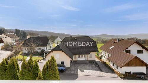 Ausblick - Mehrfamilienhaus, Wohnhaus mit 290,00 m&sup2; in Bad Soden-Salmünster zum Kaufen