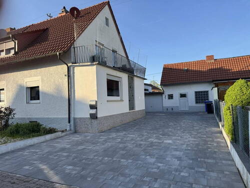 Hausansicht - 1-2 Familienhaus in ruhiger und trotzdem zentraler Lage