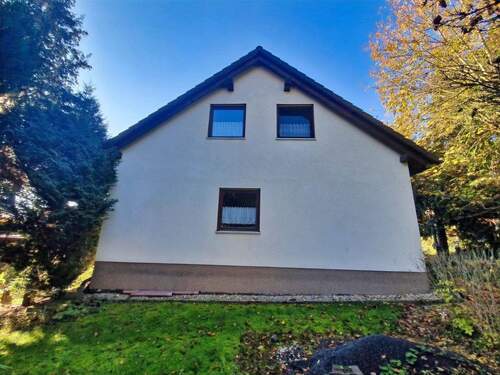 Haus Hinteransicht - Einfamilienhaus mit 217,00 m&sup2; in Altenburg zum Kaufen