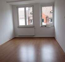 Nähe Pillenreuther Straße ! 3-Zi.-Altbau-Whg. 73 m², Balkon mit 6,5 m², Laminatböden, 4.OG ohne Aufzug - Nürnberg Lichtenhof