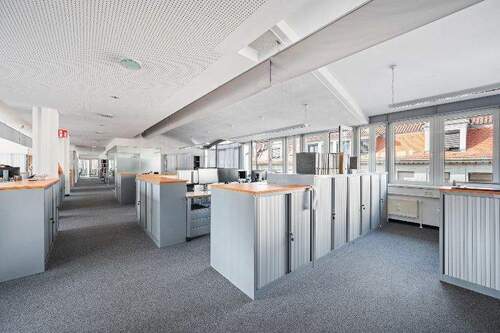 Großraumbüro f2k ingenieure - Helles 16 m² Büro mit Glasabtrennung - 7 Plätze im Zentrum Stuttgart