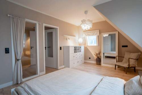 Schlafzimmer OG - 