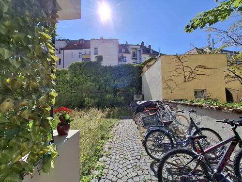 Fahrradabstellplatz - 1 Zimmer Etagenwohnung zum Kaufen in München