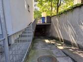 Tiefgaragenzufahrt - 