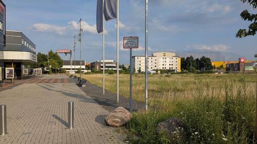 Standpunkt Nordwest-Ecke, Blickrichtung Ost - Grundstück in Oberhausen zum Kaufen