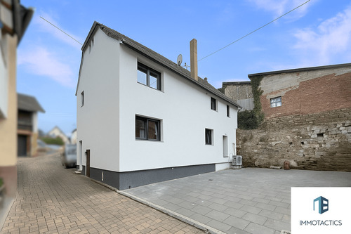 Frontansicht - Saniertes Ein- bis Zweifamilienhaus in Monzingen - direkt bezugsfertig!