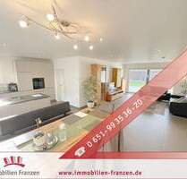 Schoden: Exklusives Wohnen auf einer Ebene - hochwertiger Neubau-Bungalow mit Garten, Terrasse & hervorragender Energieeffizienz!