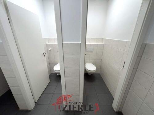 17 Damen WC - 