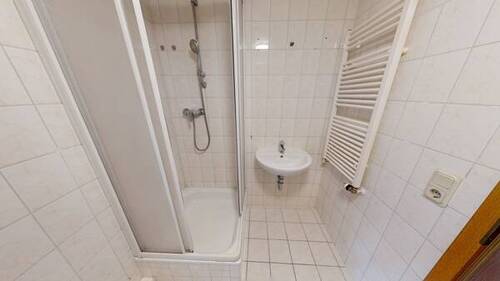 Bad - 3 Zimmer Etagenwohnung in Aschersleben