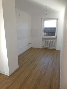 Küche (unmöbliert) - Etagenwohnung mit 100,00 m&sup2; in Baiersdorf zur Miete