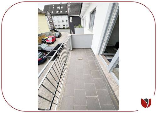 Vom Schlafzimmer begehbar: Balkon - 