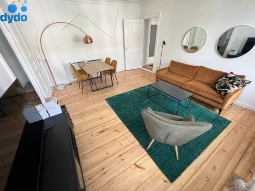 Wohn/Ess-Zimmer - !! Einziehen und Wohlfühlen !! Vollmöblierte 3-Zimmmer-Altbauwohnung im Herzen von Charlottenburg