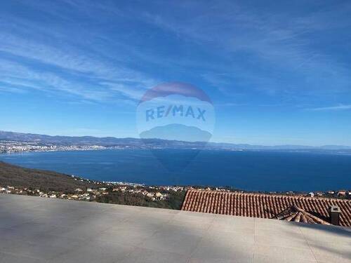 28 - 5 Zimmer Einfamilienhaus in Opatija