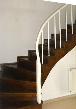 Treppe ins Obergeschoss - 
