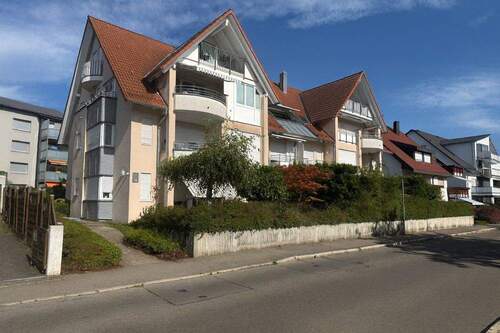 Außenansicht - Helle und gepflegte 3-Zimmer-Wohnung in beliebter Lage von Friedrichshafen mit Seeblick