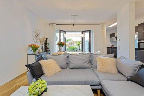 Wohnbereich - 3 Zimmer Etagenwohnung in Düsseldorf / Pempelfort