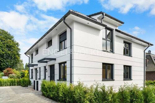 Frontansicht - 4 Zimmer Doppelhaushälfte zum Kaufen in Großhansdorf