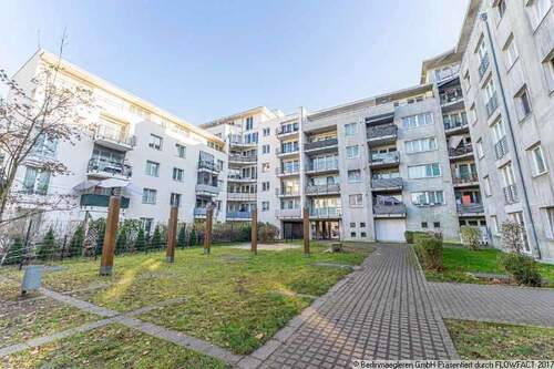 investment eigentumswohnung... - Vermietete 2-Zimmer-Dachgeschosswohnung mit Terrasse und Tiefgaragenstellplatz