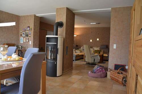 Wohn-Esszimmer nach innen - 