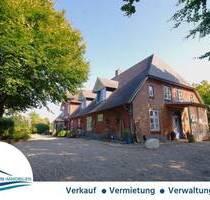 Nordfriesisches Wohnhaus mit 15 Zimmern und Garten zum Wohlfühlen - Langenhorn