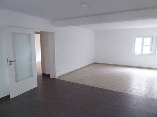 Offener Wohn- und Küchenbereich - Röpke + Partner Immobilien: Rollstuhlgerecht und barrierefrei!