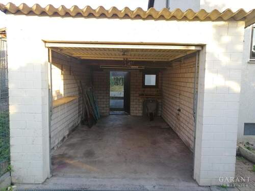 Garage - 4 Zimmer Doppelhaushälfte zum Kaufen in Obersulm