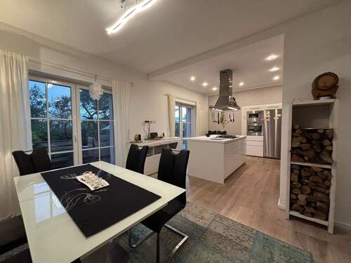 Wohnen/Essen/Küche 1 - 