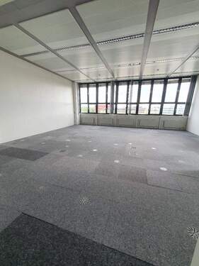 Flexibel unterteilbare Großraumbürofläche 3. OG - Büro in Augsburg