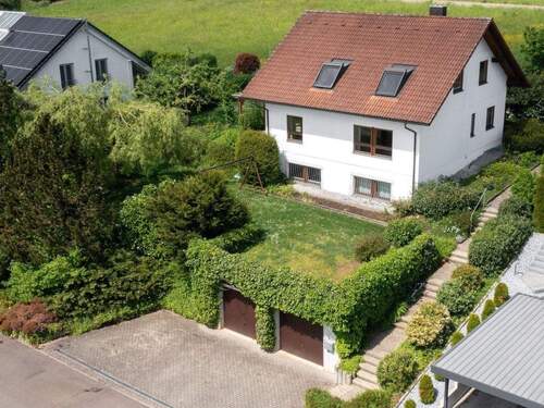 Luftaufnahme - 7 Zimmer Einfamilienhaus zum Kaufen in Waldshut-Tiengen