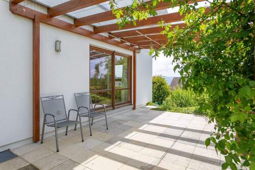 Terrasse mit Pergola - 