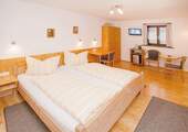 Zimmer - Mehrfamilienhaus, Wohnhaus mit 430,00 m&sup2; in Oberammergau zum Kaufen