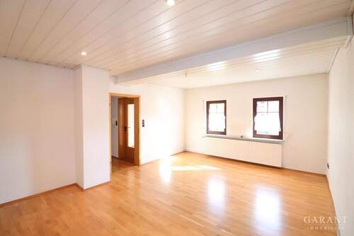 Großes helles Schlafzimmer - 